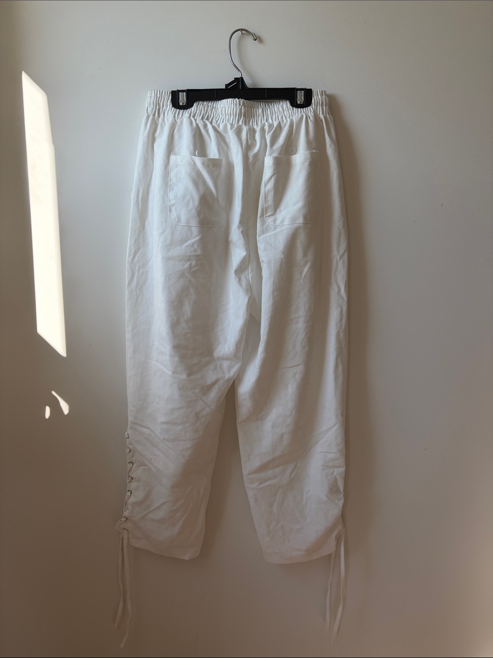 White Lace-Up Drawstring Capris - Picture 8 of 11